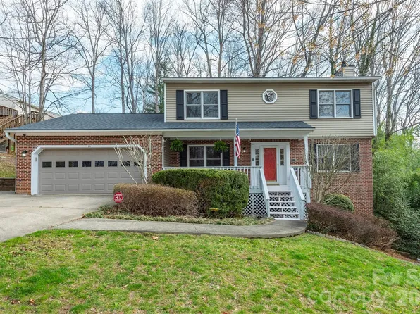 46 Foxberry Dr, Arden, NC 28704