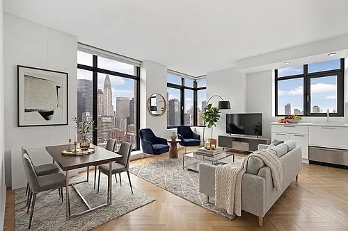 49 E 34th St Photo 1