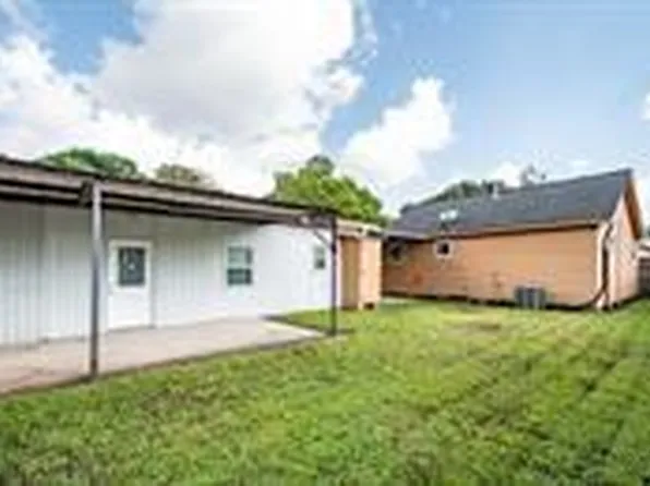 9514 Rhode Island St, Houston, TX 77029