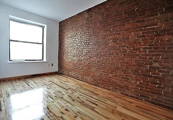4th image of 210 E 14th St APT 3