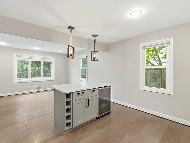 10 Birch Ave — Photo 13