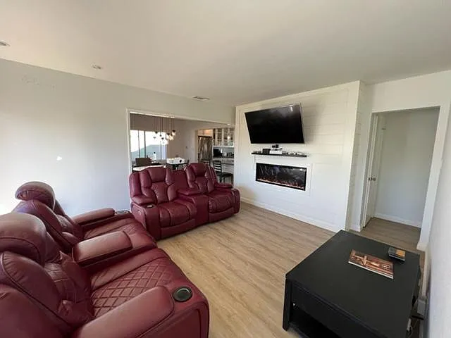 3662 Karen Ave — Photo 18