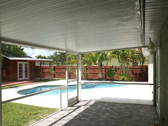 3rd image of 2456 SW Datura Ave