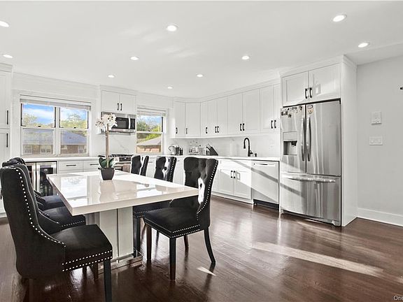 4th image of 28 Dehaven Dr APT 2D