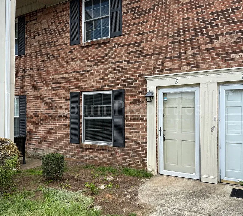 2350 E Bay Meadows Ct