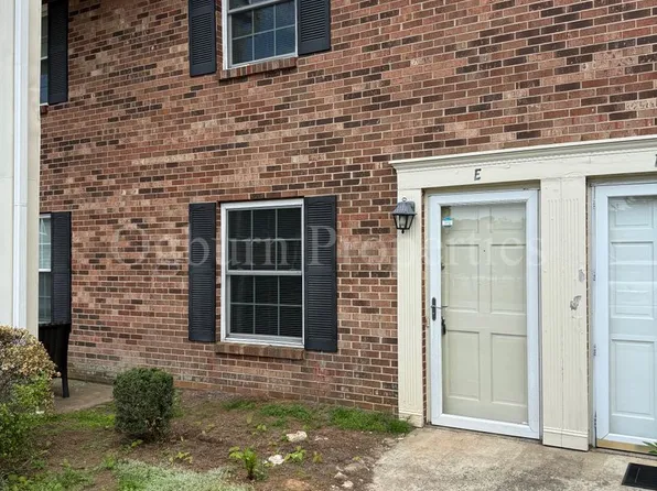 2350 E Bay Meadows Ct, Winston Salem, NC 27103