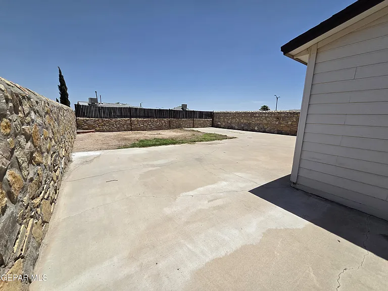 2304 Tierra Serena Rd — Photo 6