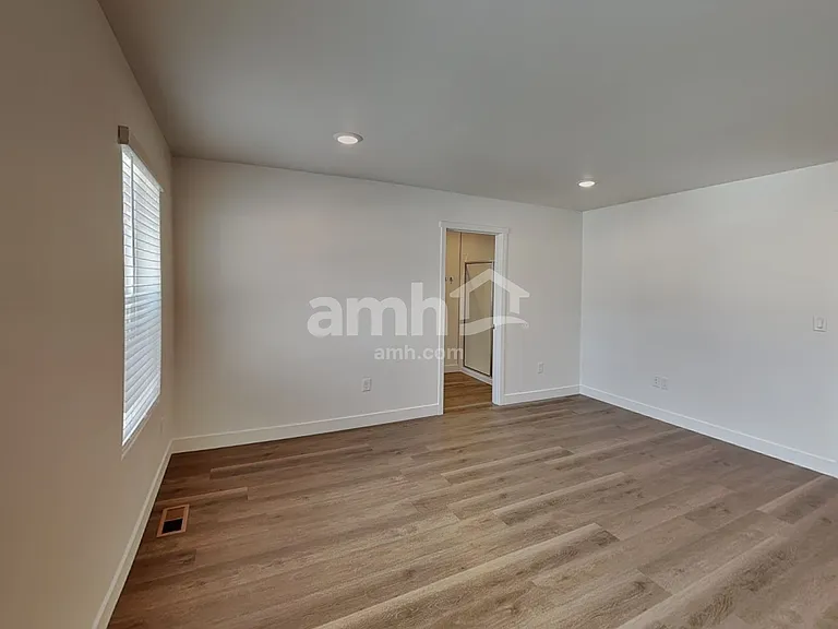 4816 85th Dr NE — Photo 12
