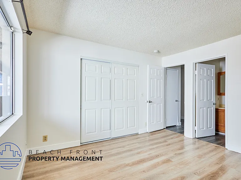 744 Rose Ave. — Photo 23
