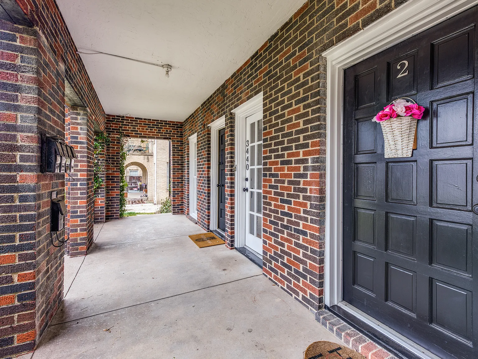 2 bed, 857 sqft, $2,200 — Photo 4