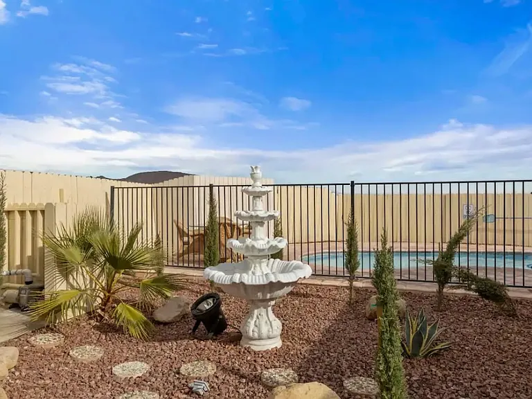 7731 Arrowhead Dr — Photo 31