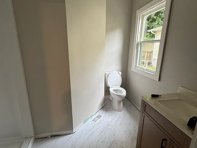 908 Troy Rd — Photo 9