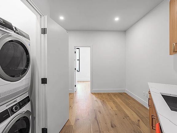 5th image of 188 6th Ave APT 4RN