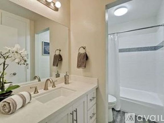 5th image of 5354 Borneo Cir