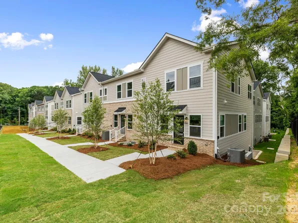 3916 Hager Dr, Charlotte, NC 28208