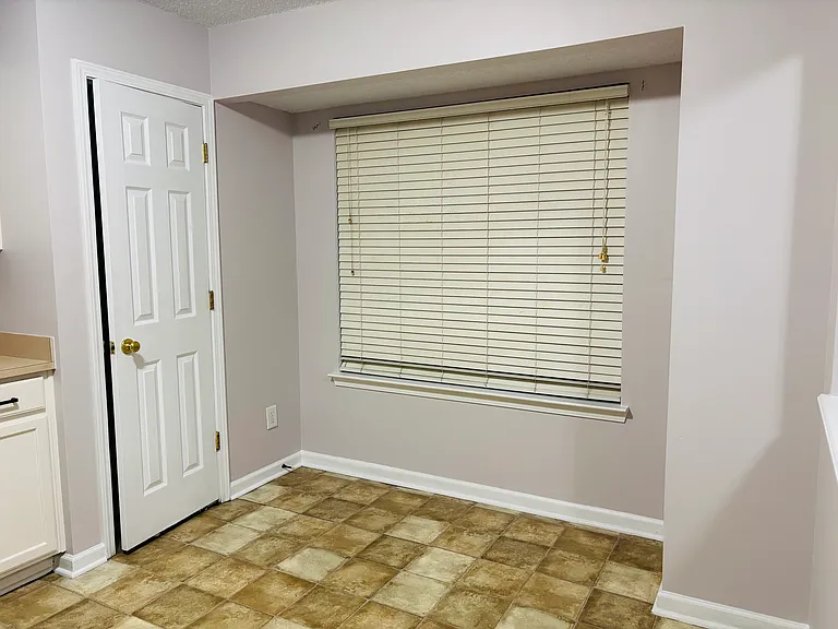 9511 Brackenview Ct #11 — Photo 11
