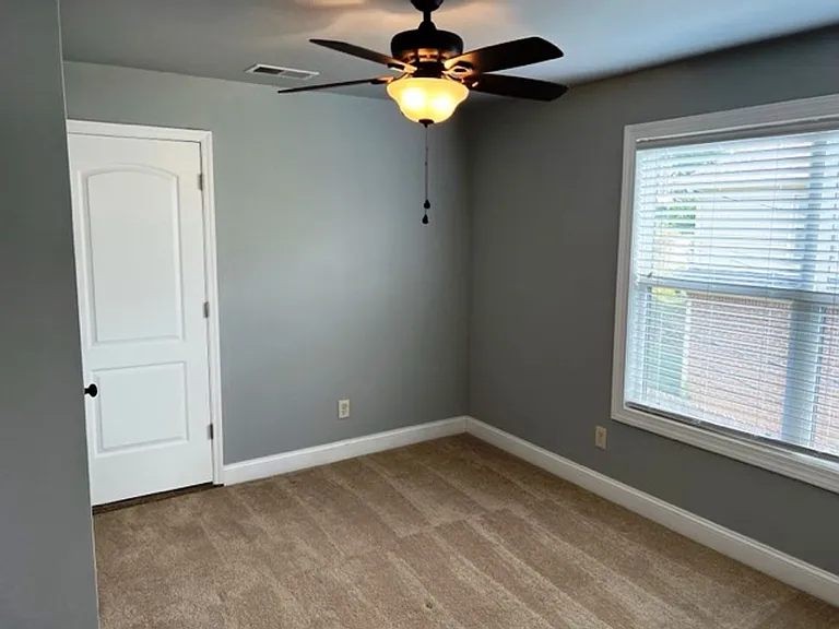 710 Valley St — Photo 21