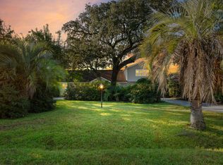 1315 S Edgewater Dr, Charleston, SC 29407