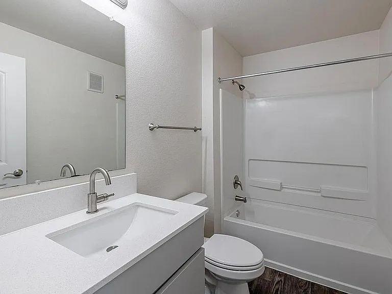 98_property_10-2025_trailside-place_006