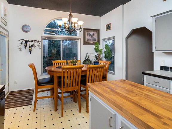 5th image of 5411 SE David Way