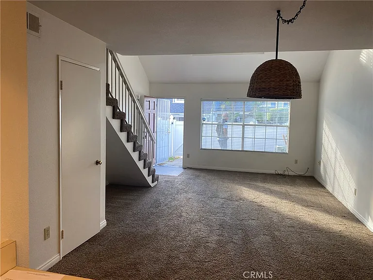 805 W Grondahl St — Photo 21