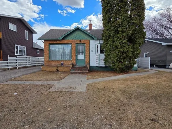 602 8th AVENUE W, Nipawin, SK S0E 1E0