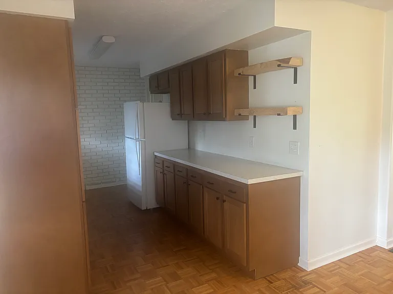 717 Dublin Dr — Photo 3