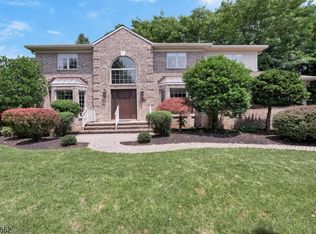 5 Pinewood Lane, Warren Twp., NJ 07059