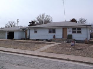 1100 Cottonwood St, Ellis, KS 67637