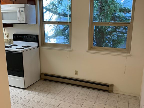 2nd image of 4230 8th Ave NE #101
