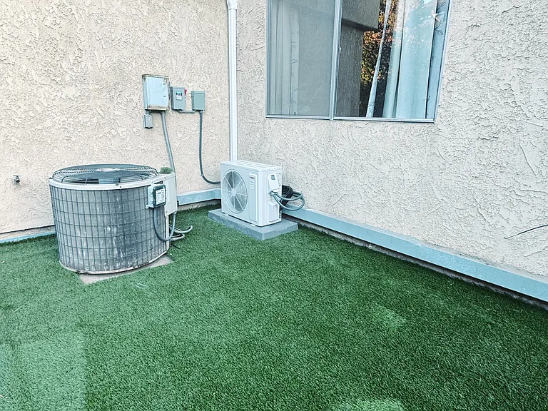 N Dorothy Dr — Photo 9