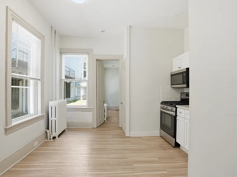 307 Kings Hwy E #1 — Photo 7