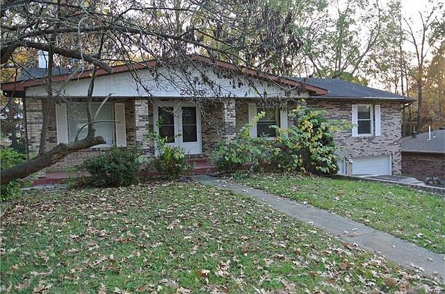 1st image of 2025 Kenneth Dr