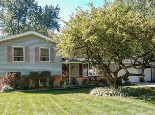 309 Linden St, Glen Ellyn, IL 60137