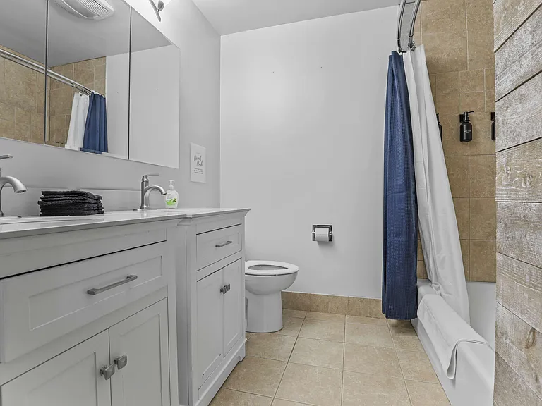 900 Woodview Dr — Photo 9