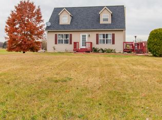 24124 Barton Rd, Pinckney, MI 48169