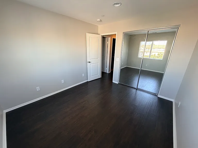 40879 Belleray Ave — Photo 32