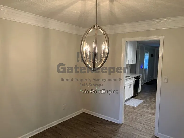 120 Riley Ct — Photo 6