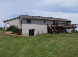 57197 227th St, Austin, MN 55912