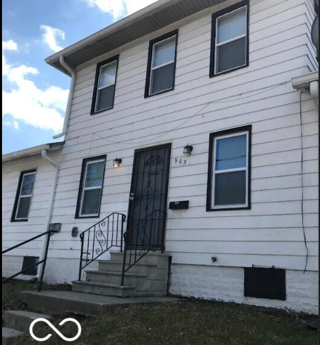2 bed, 1.5 bath, 1040 sqft, $1,350 — Photo 1