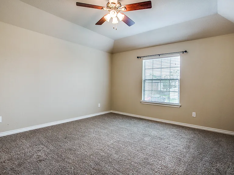 450 Woodgrove Dr #B — Photo 12