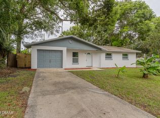 1027 E Georgia Ave, Deland, FL 32724