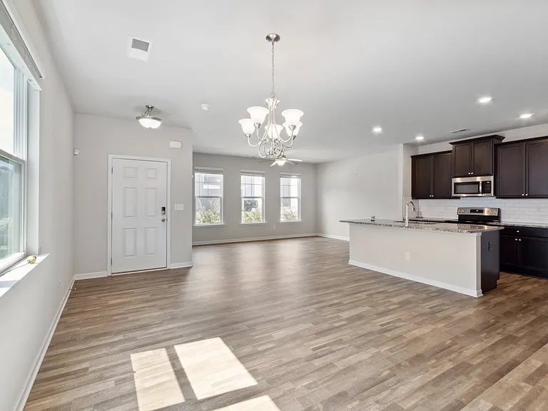 1828 Laurel Green Way — Photo 6