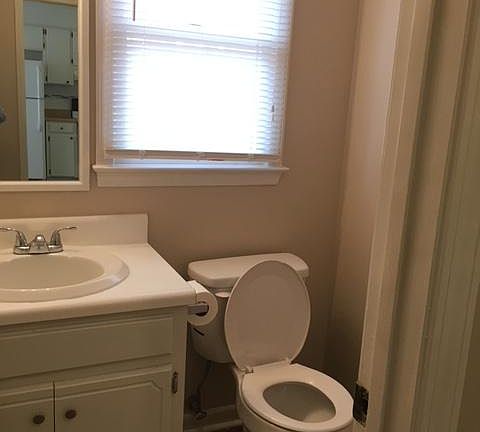 3rd image of 112 Stonecreek Dr