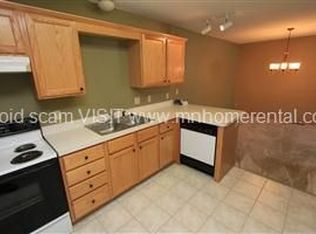 8912 Spring Ln, Woodbury, MN 55125