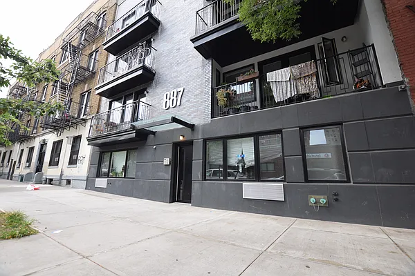 Rented by null | media 14