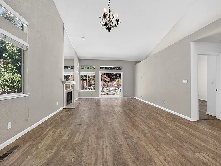 509 Suisun Ct — Photo 13
