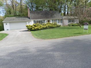 118 Valley Rd, Mount Gretna, PA 17064