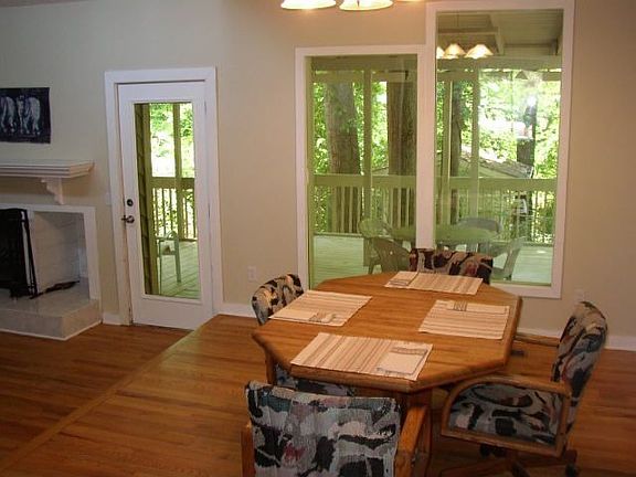 4th image of 3005 Creek Park Dr