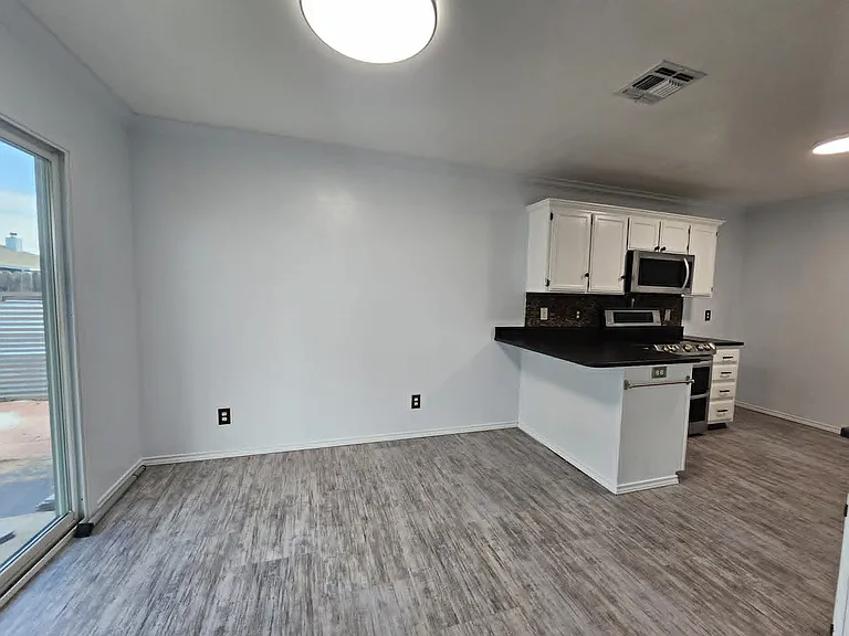 1228 Johnny Ln — Photo 5
